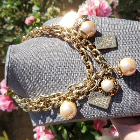 Givenchy Necklace - Picture 9 of 12